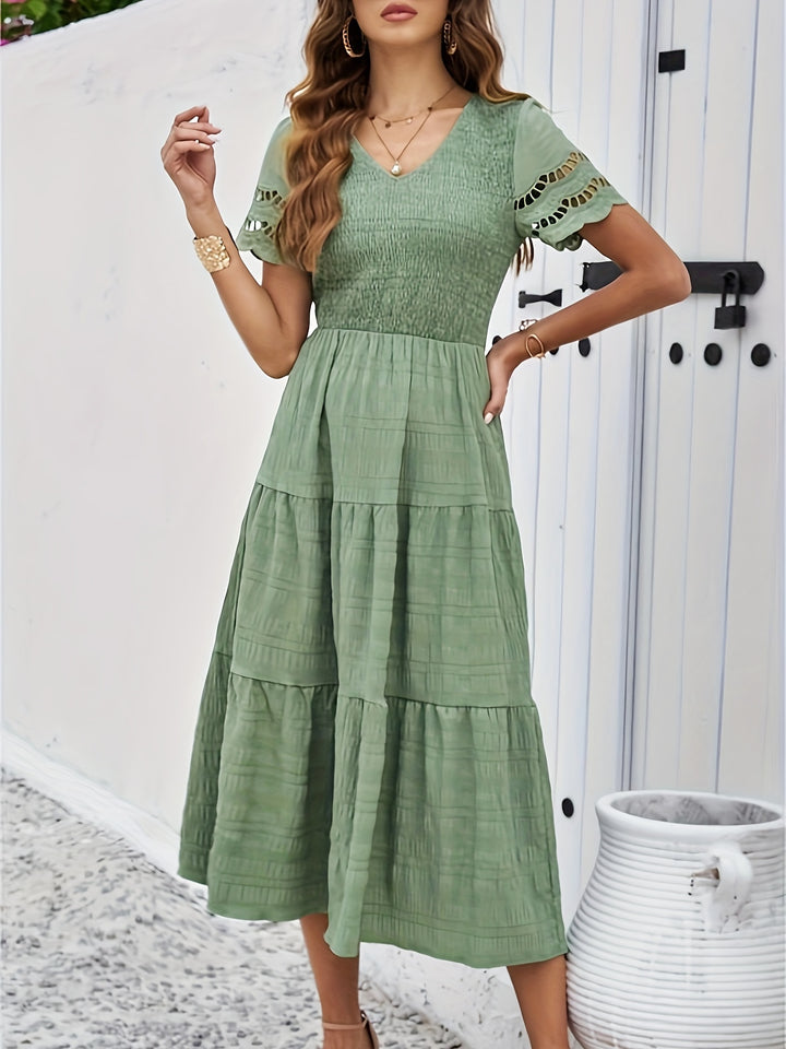 Theodora - Elegante vestido largo de encaje de manga corta y corte en A