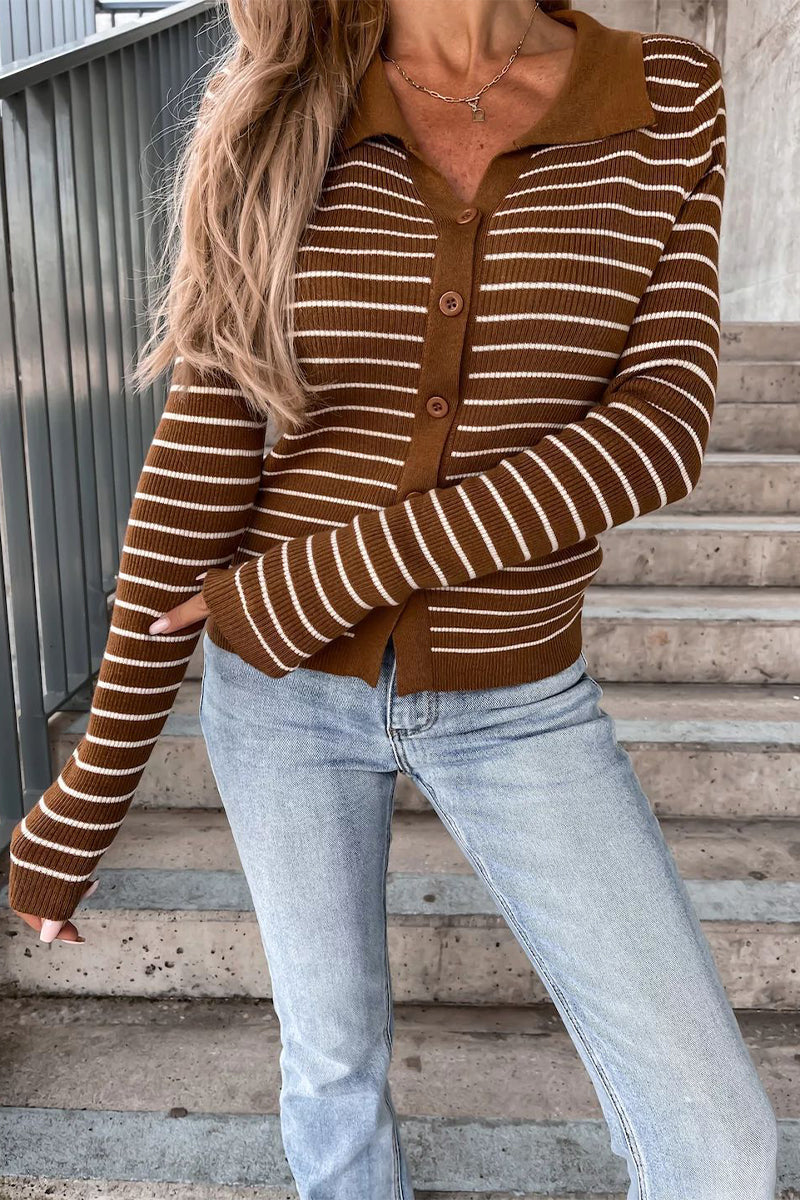 Nikka - Blusa de manga larga con cuello de polo y botones delanteros a rayas