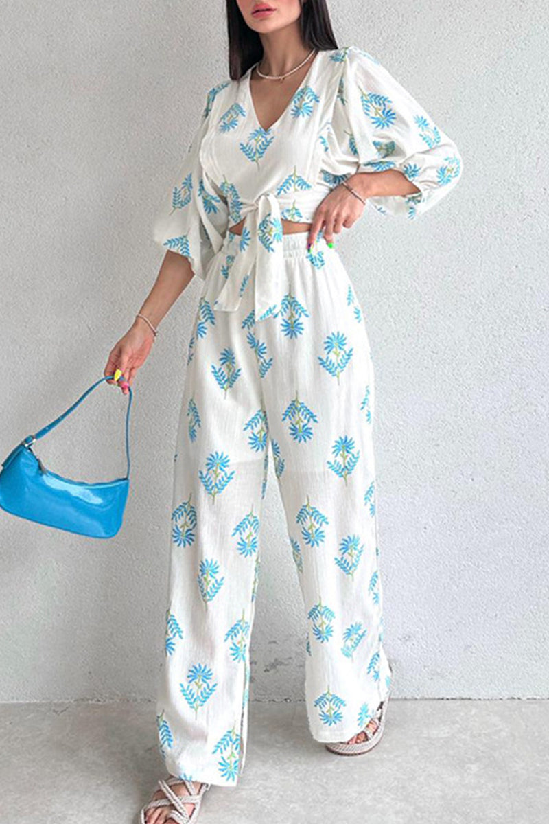 Lorraine - Elegante conjunto informal de blusa estampada de media manga con cuello de pico y pantalón ancho