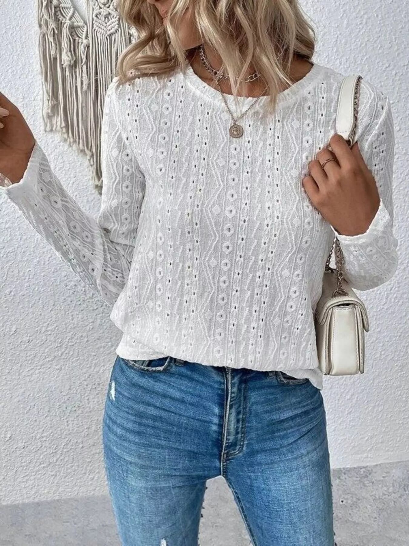 Kaity - Elegante blusa de manga larga con cuello redondo y ojales
