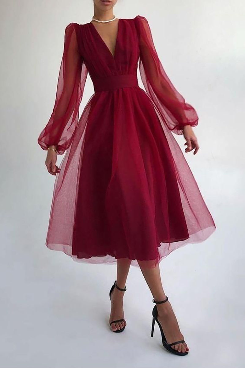 Samira - Elegante vestido de encaje de manga larga y escote en pico