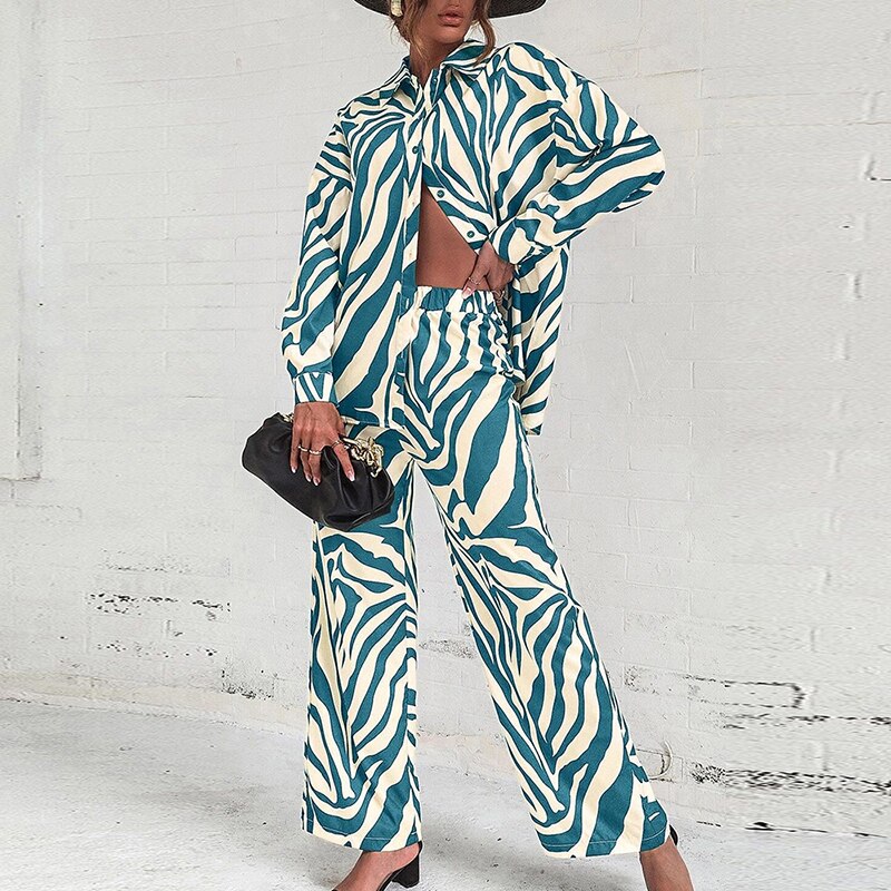 Emilie - Elegante conjunto de blusa de manga larga y pantalón con estampado abstracto