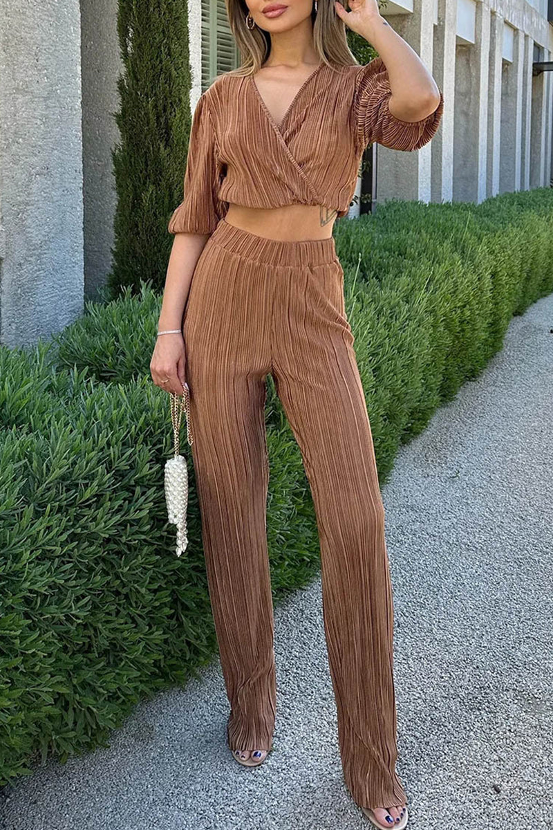 Marisol - Elegante conjunto de crop top de media manga y pantalón