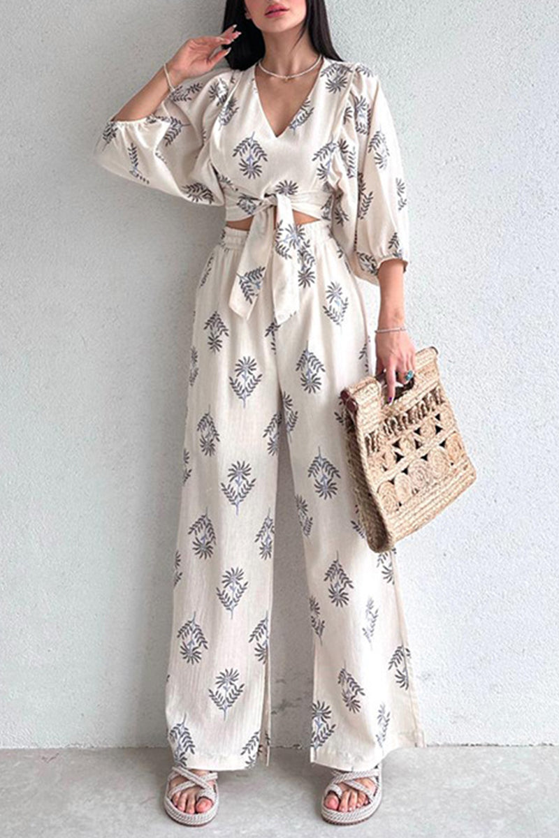 Lorraine - Elegante conjunto informal de blusa estampada de media manga con cuello de pico y pantalón ancho