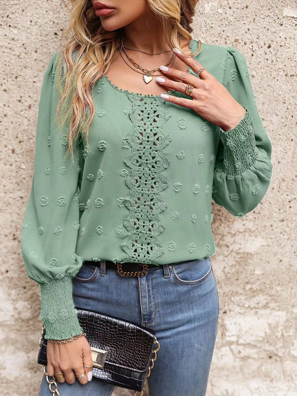 Vienna - Elegante blusa de lunares suizos de manga larga