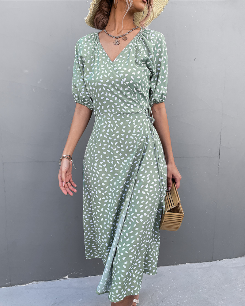 Aicelle - Elegante vestido midi de leopardo con cuello en V