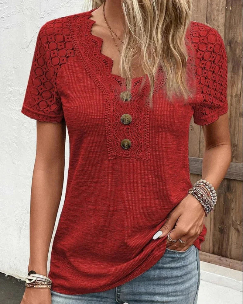 Christy - Elegante camiseta de encaje con cuello de pico y botones