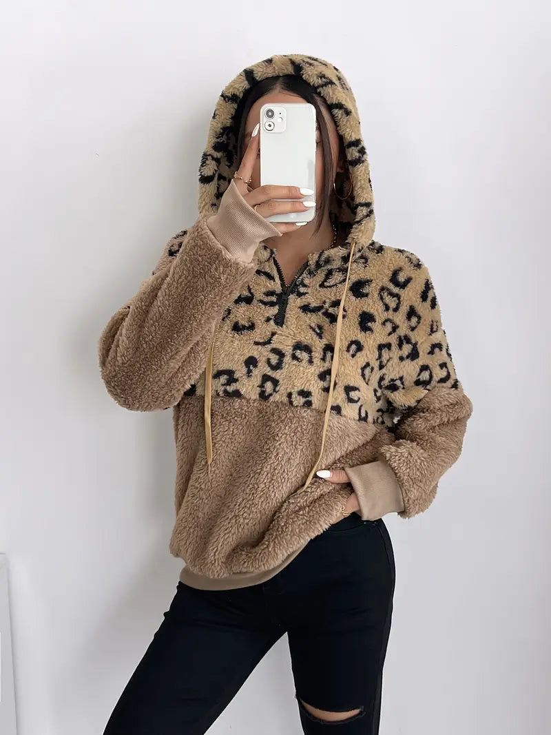 Barkha – Sudadera con capucha y estampado de leopardo