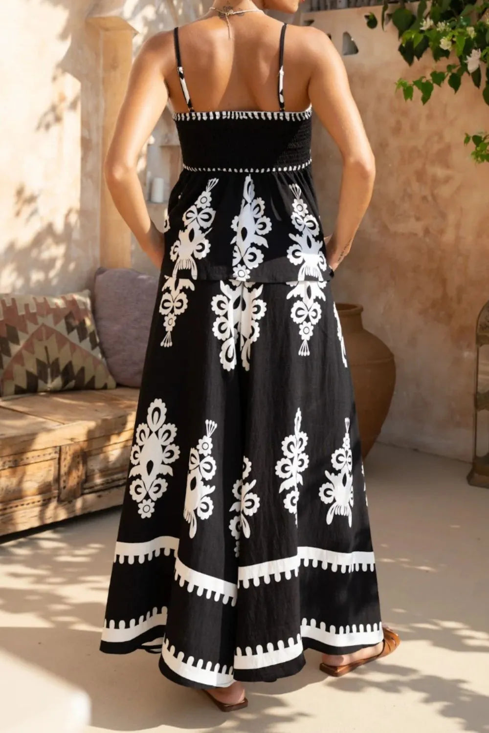 Daniella - Elegante conjunto de top de tirantes sin mangas y pantalón ancho con cuello cuadrado estampado