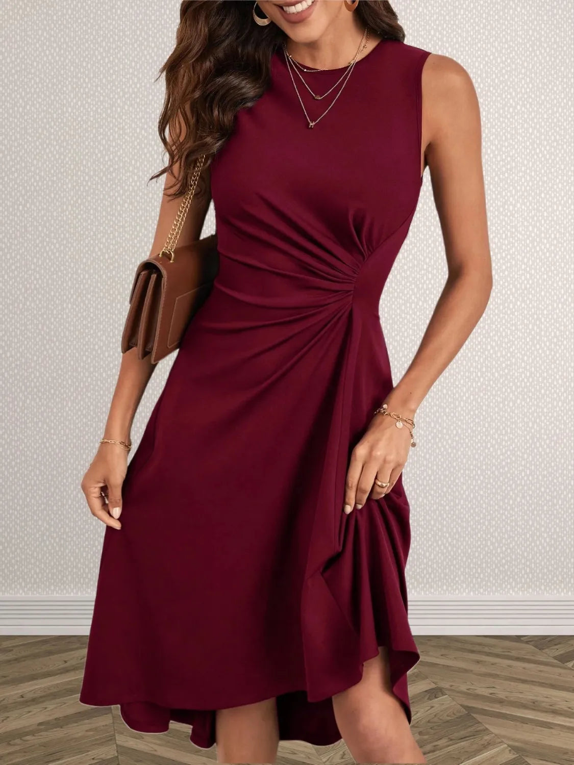 Valentina - Elegante vestido sin mangas con cuello redondo y fruncido