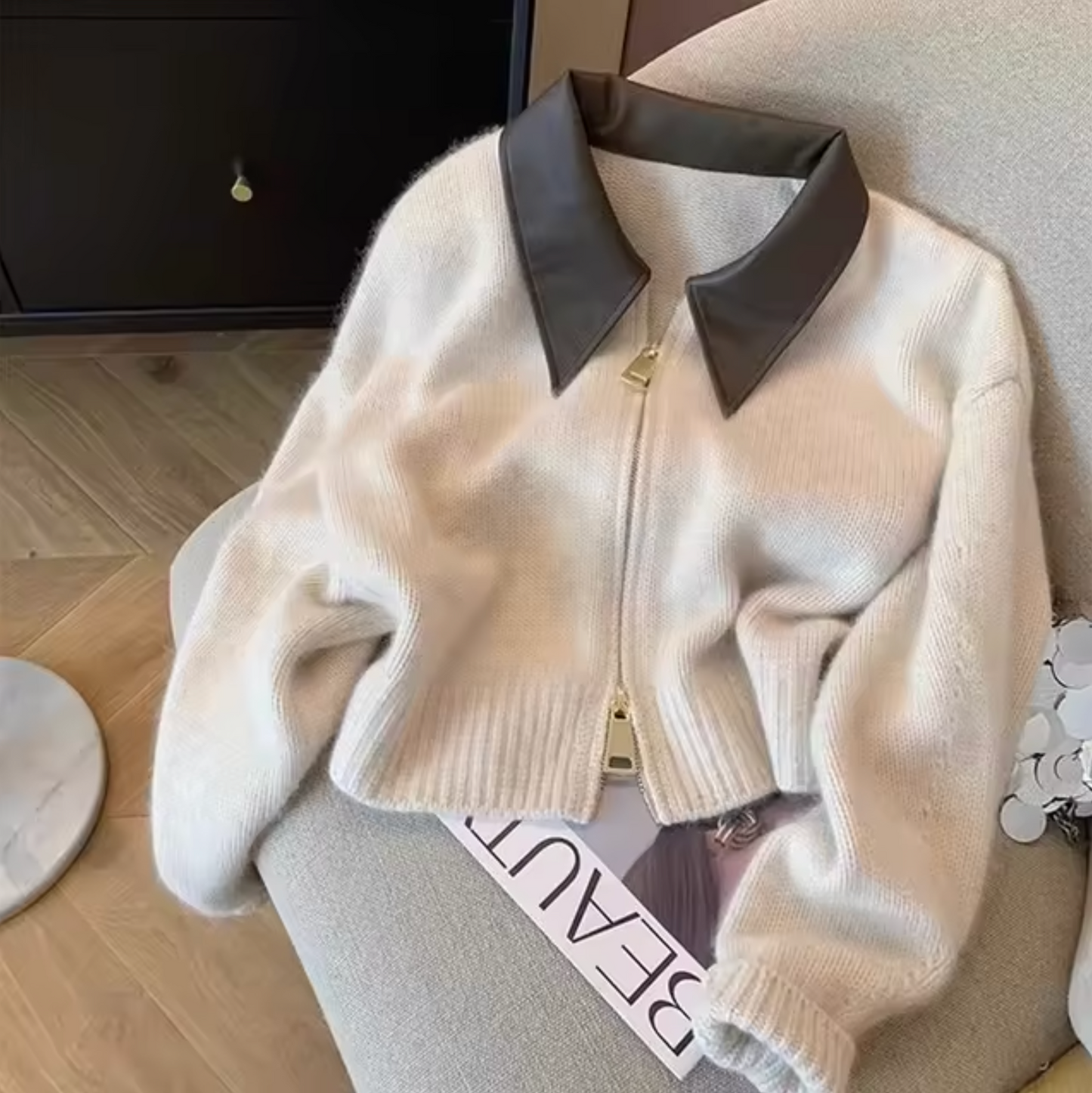 Valentina – Cárdigan con cuello de piel