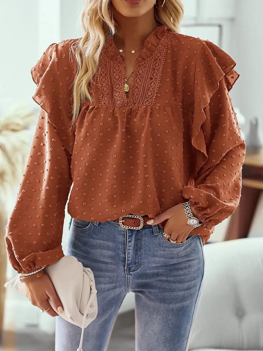 Alyana - Elegante blusa de manga larga con volantes de lunares suizos