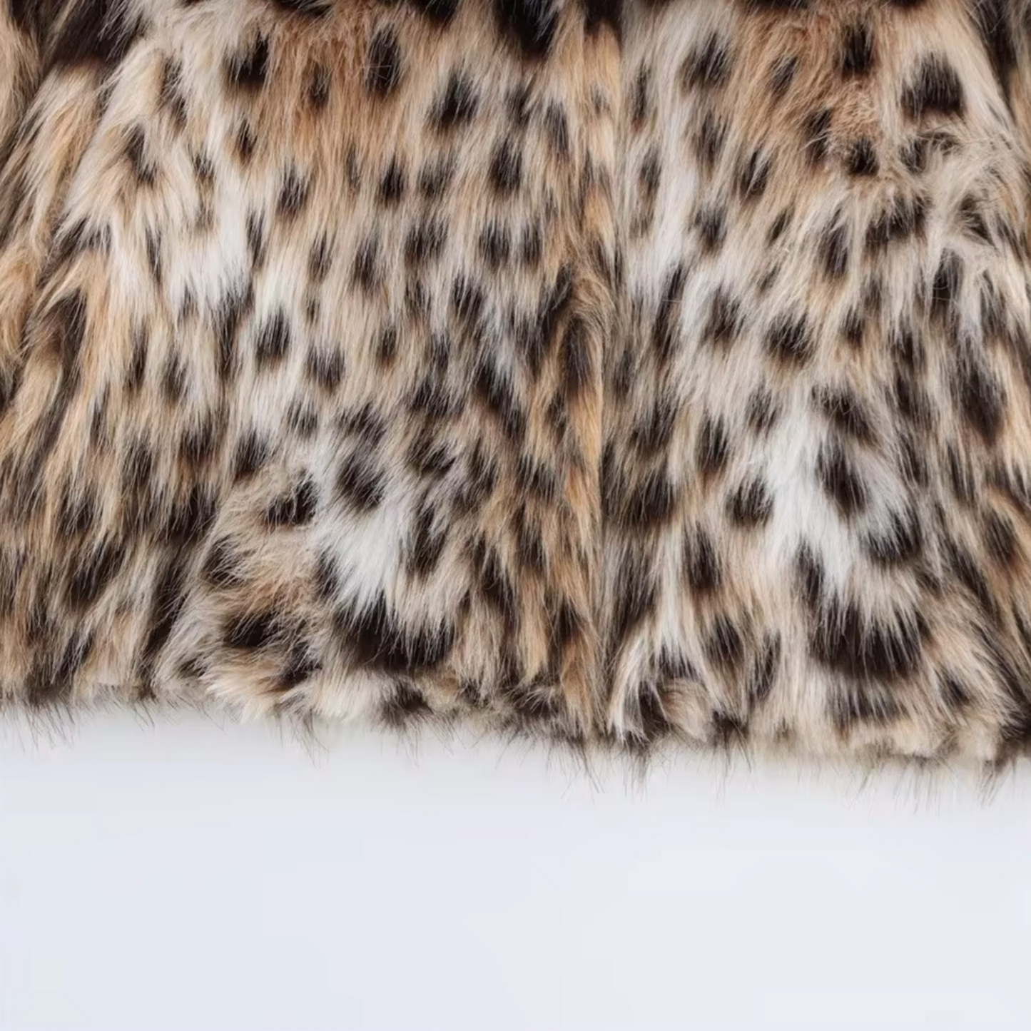 Mandisa – Chaqueta de pelo con estampado de leopardo