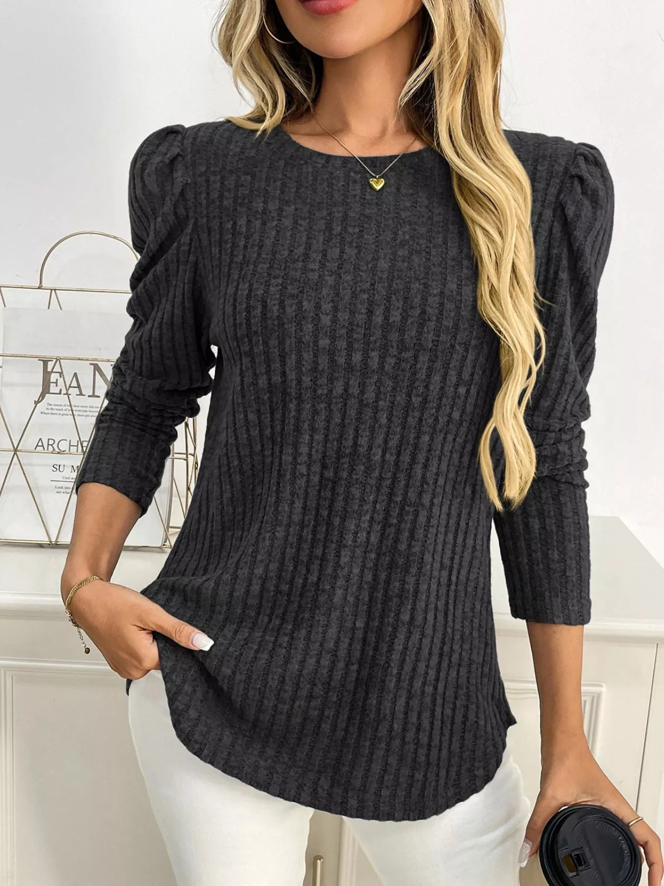 Yanna - Elegante sudadera de manga larga con cuello redondo y mangas abullonadas de punto acanalado