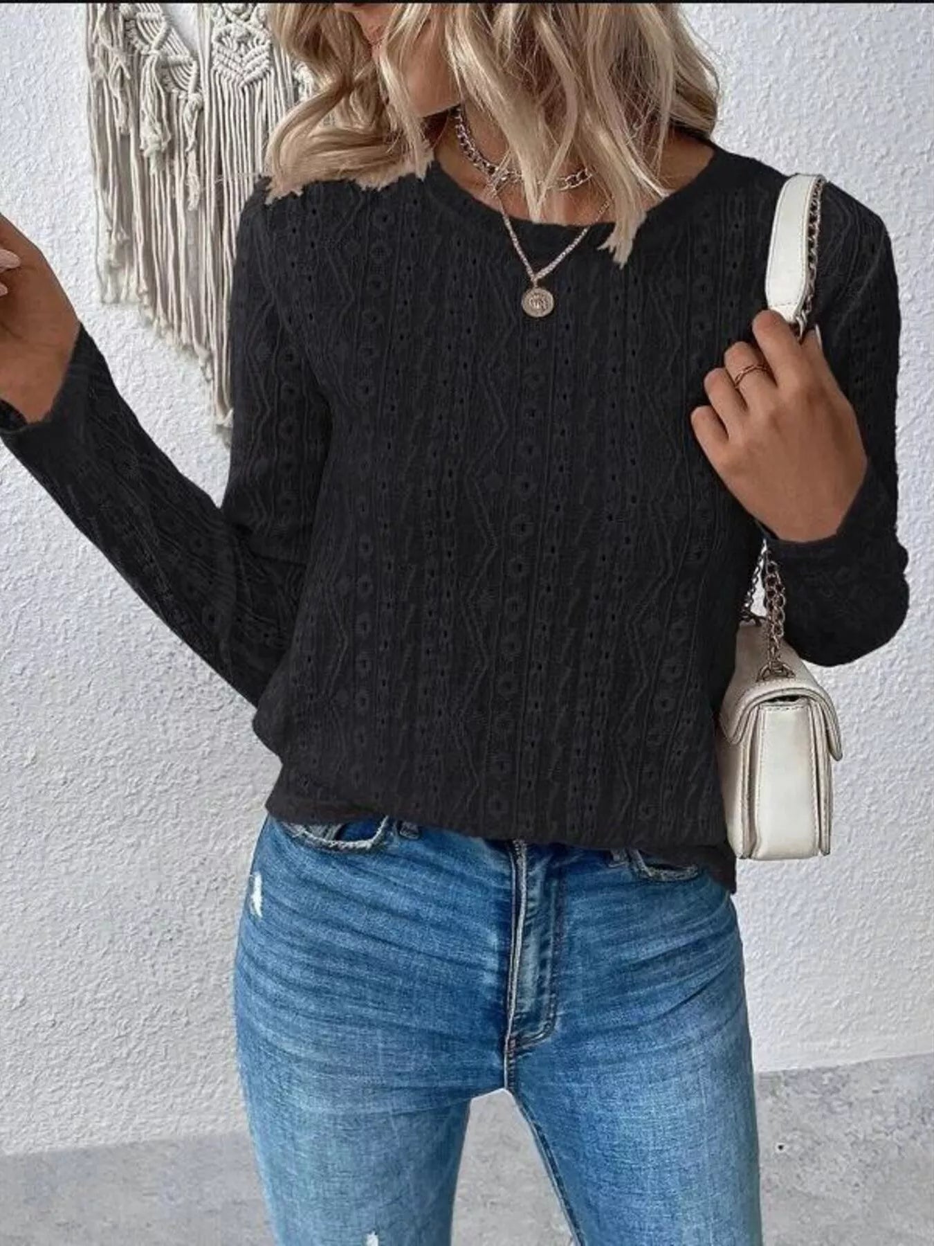 Kaity - Elegante blusa de manga larga con cuello redondo y ojales