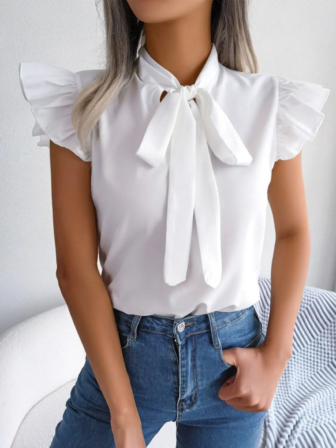 Marielle - Blusa con volantes y pajarita