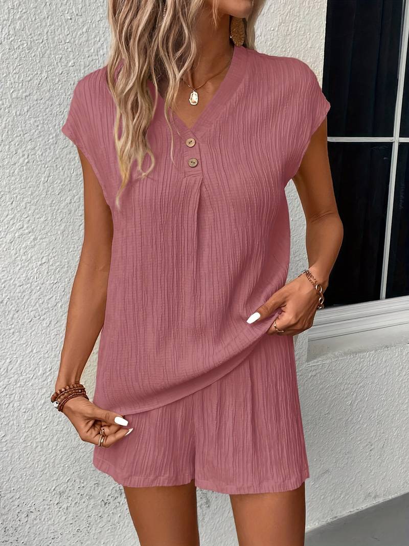 Dixie - Elegante conjunto de camiseta con cuello de pico y pantalón corto
