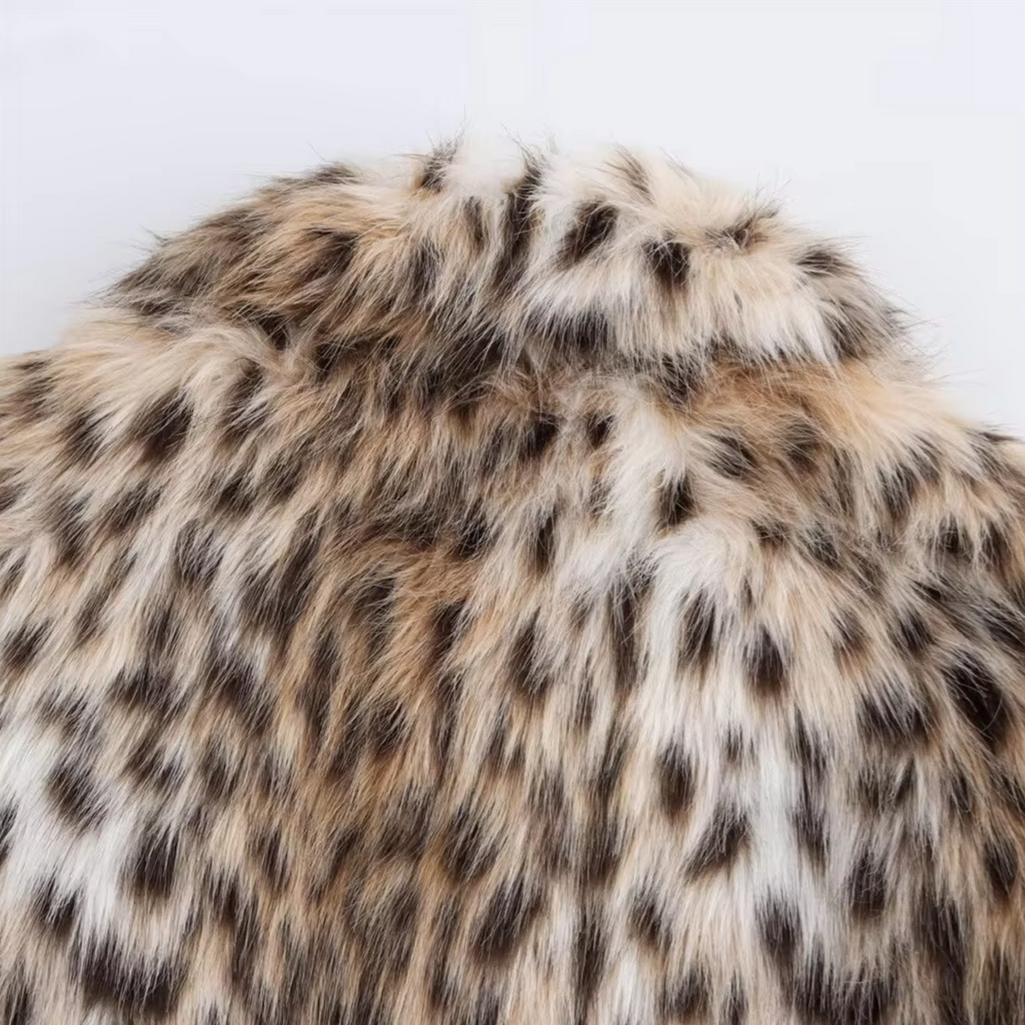 Mandisa – Chaqueta de pelo con estampado de leopardo