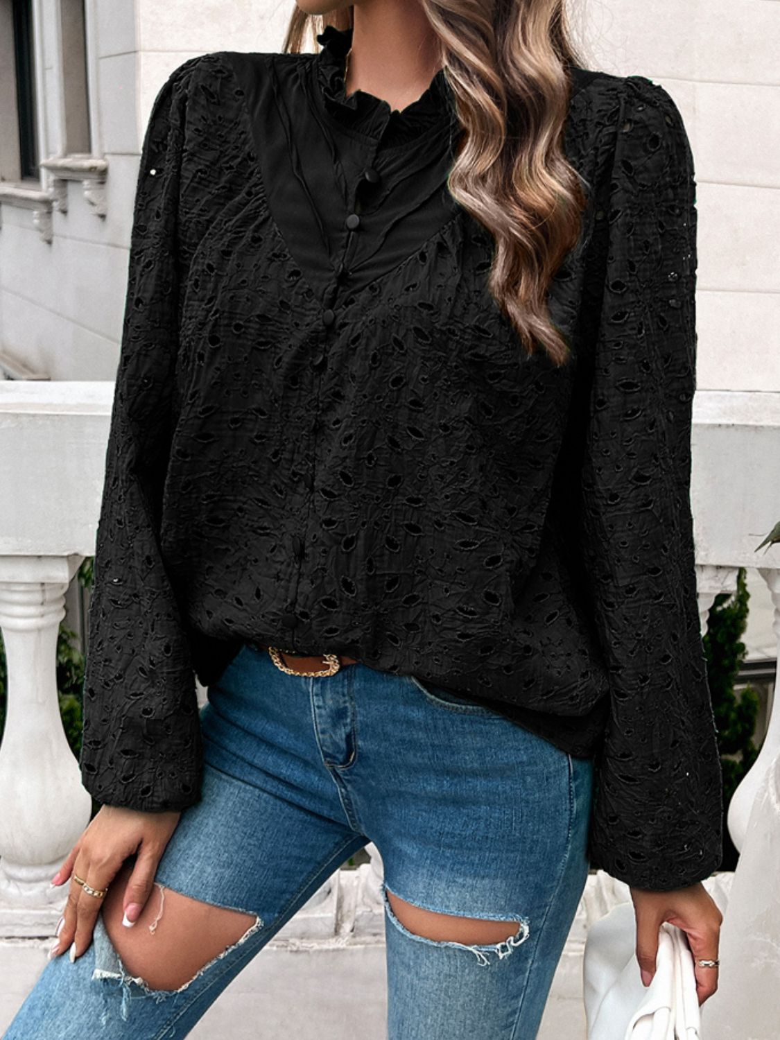 Faye - Elegante blusa de manga larga y cuello redondo con volante
