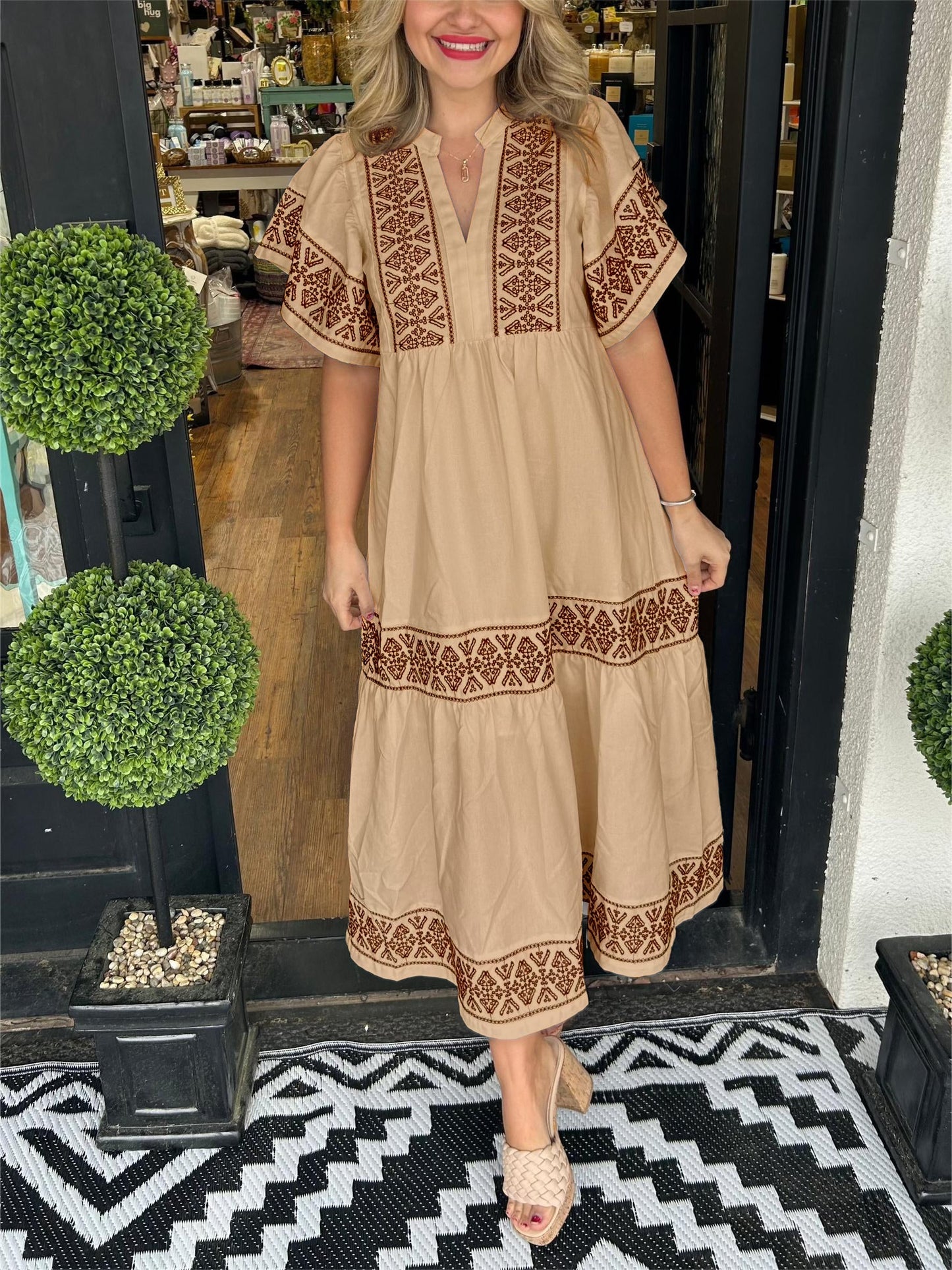 Elora - Elegante vestido de manga corta holgado y abullonado