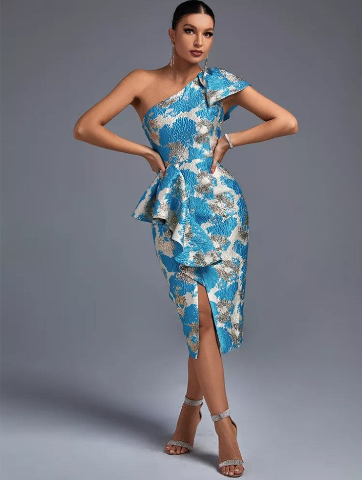 Andrea - Vestido corto con hombros descubiertos
