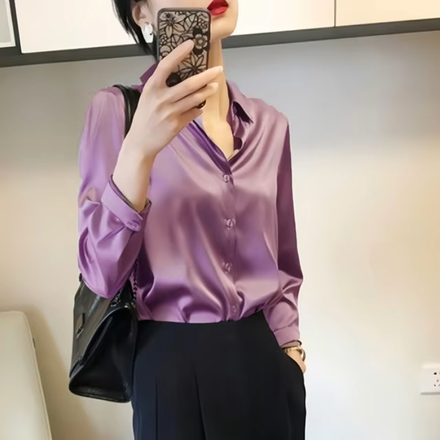 Paige – Blusa satinada elegante