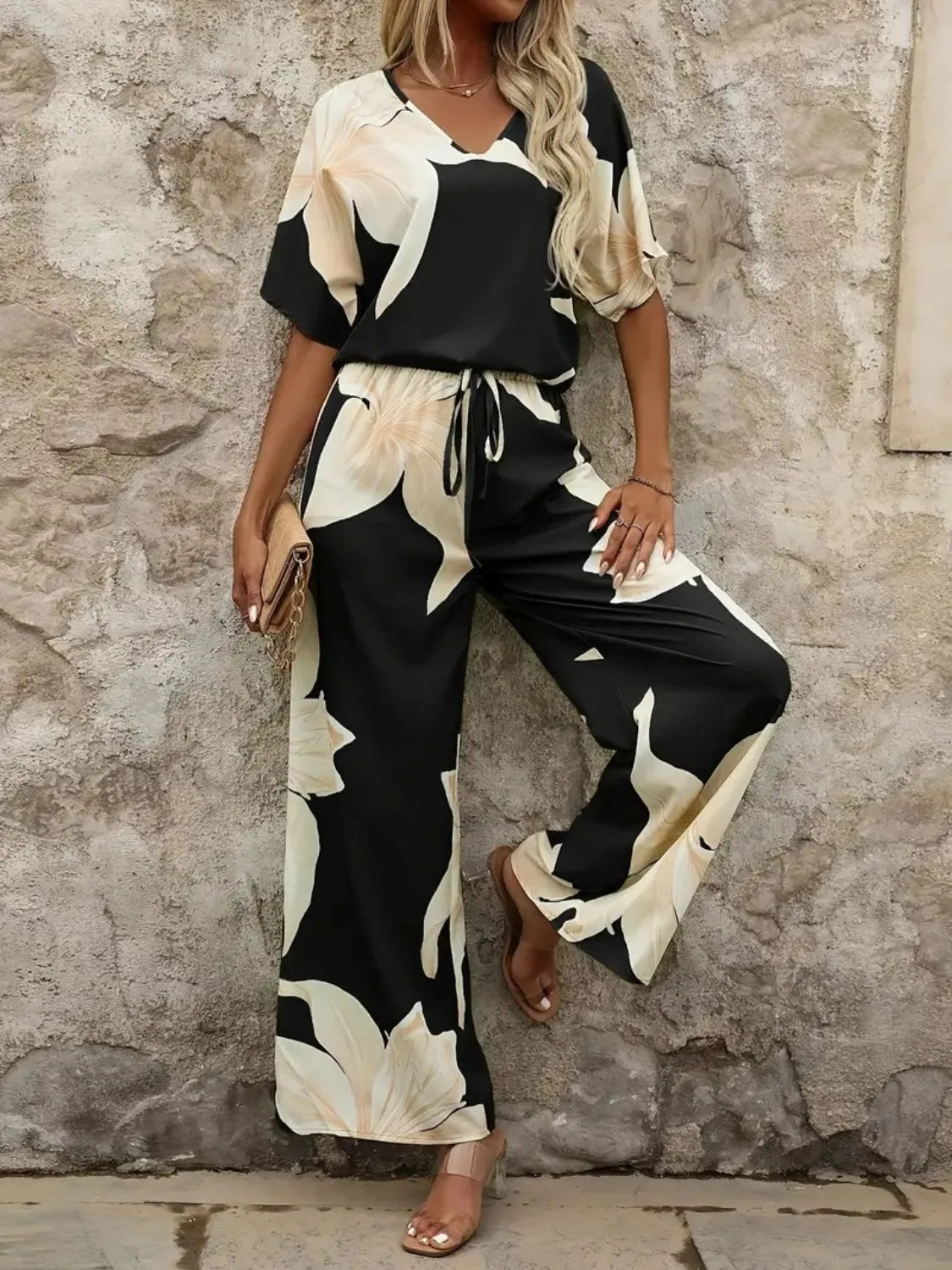 Estelle - Elegante conjunto de blusa con escote en V y pantalón de pierna ancha con estampado floral para mujer