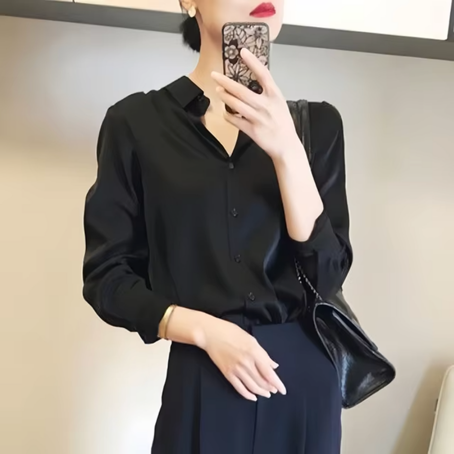 Paige – Blusa satinada elegante