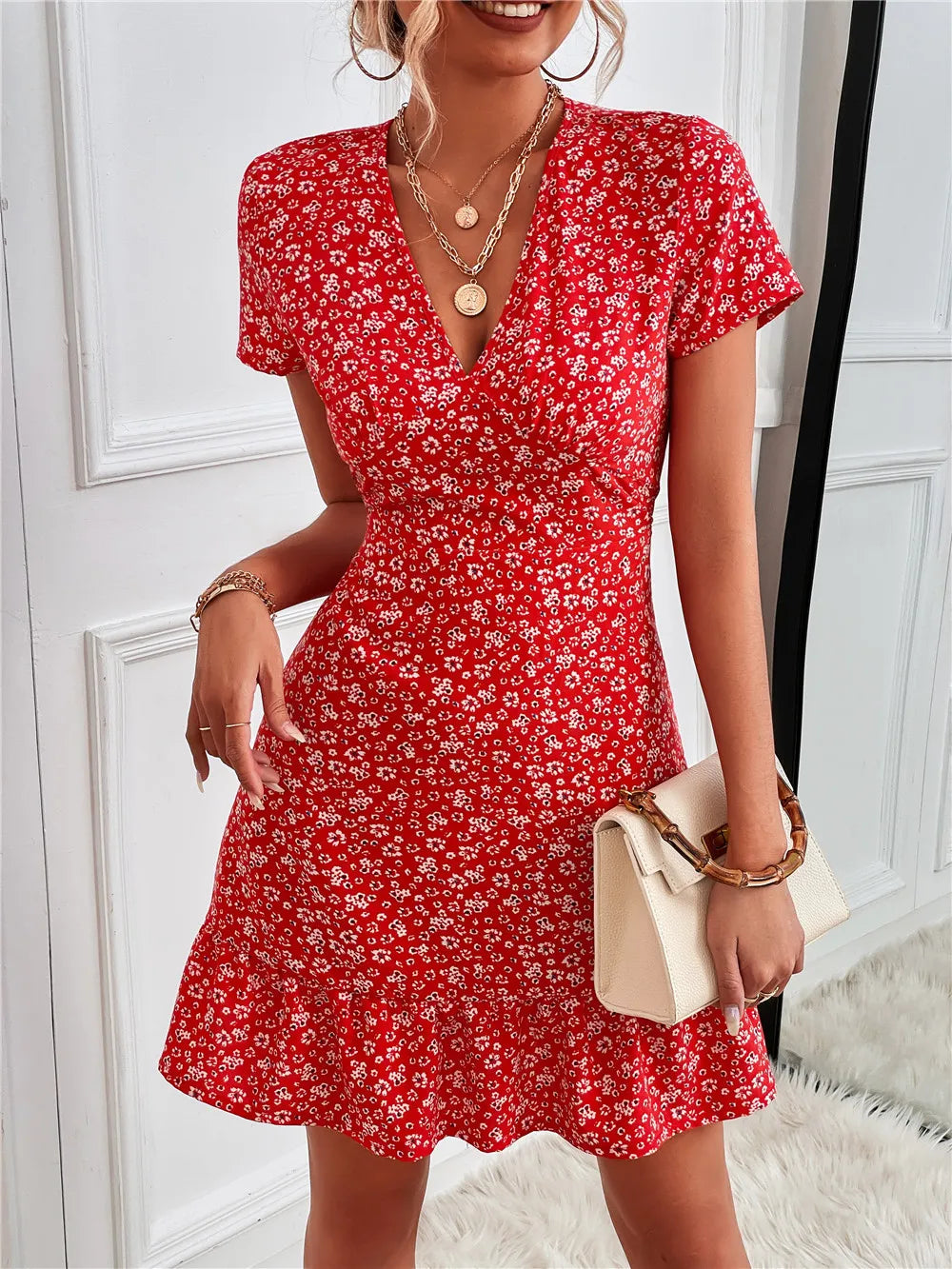 Martha - Chic floral impreso dobladillo con volantes V-cuello de manga corta mini vestido