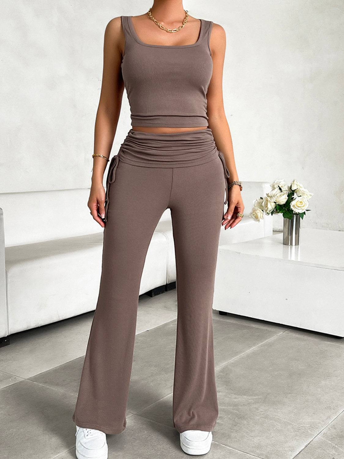 Manika - Elegante conjunto informal de camiseta sin mangas y pantalón con cordón