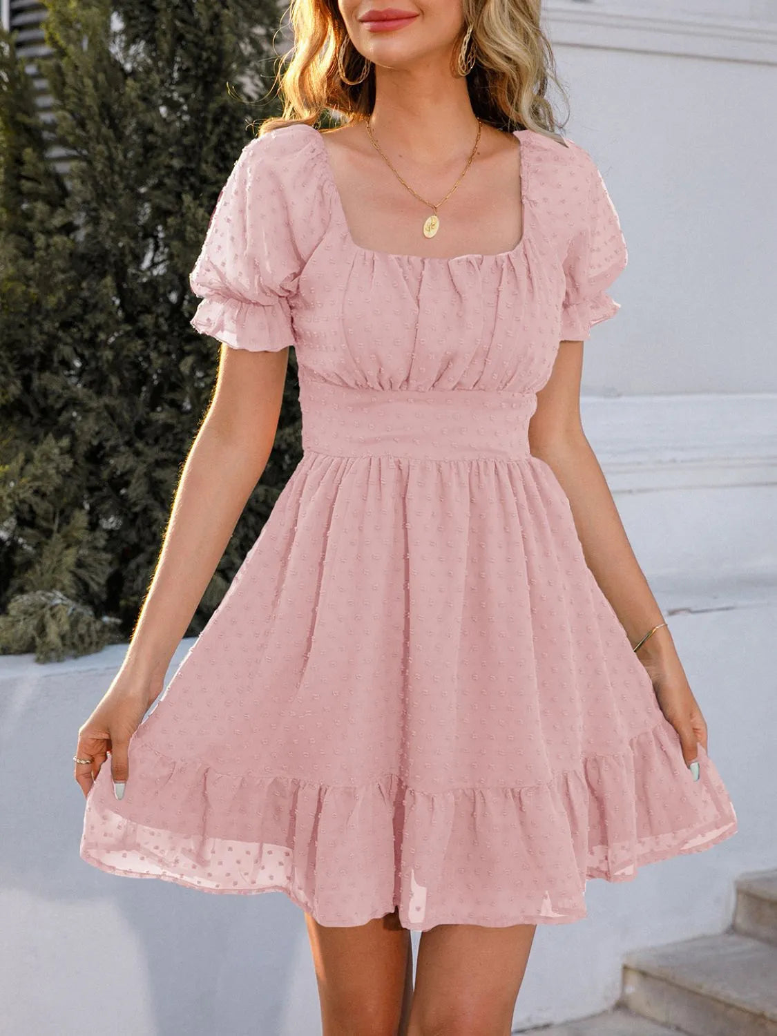 Angelica - Elegante mini vestido de manga corta de lunares suizos