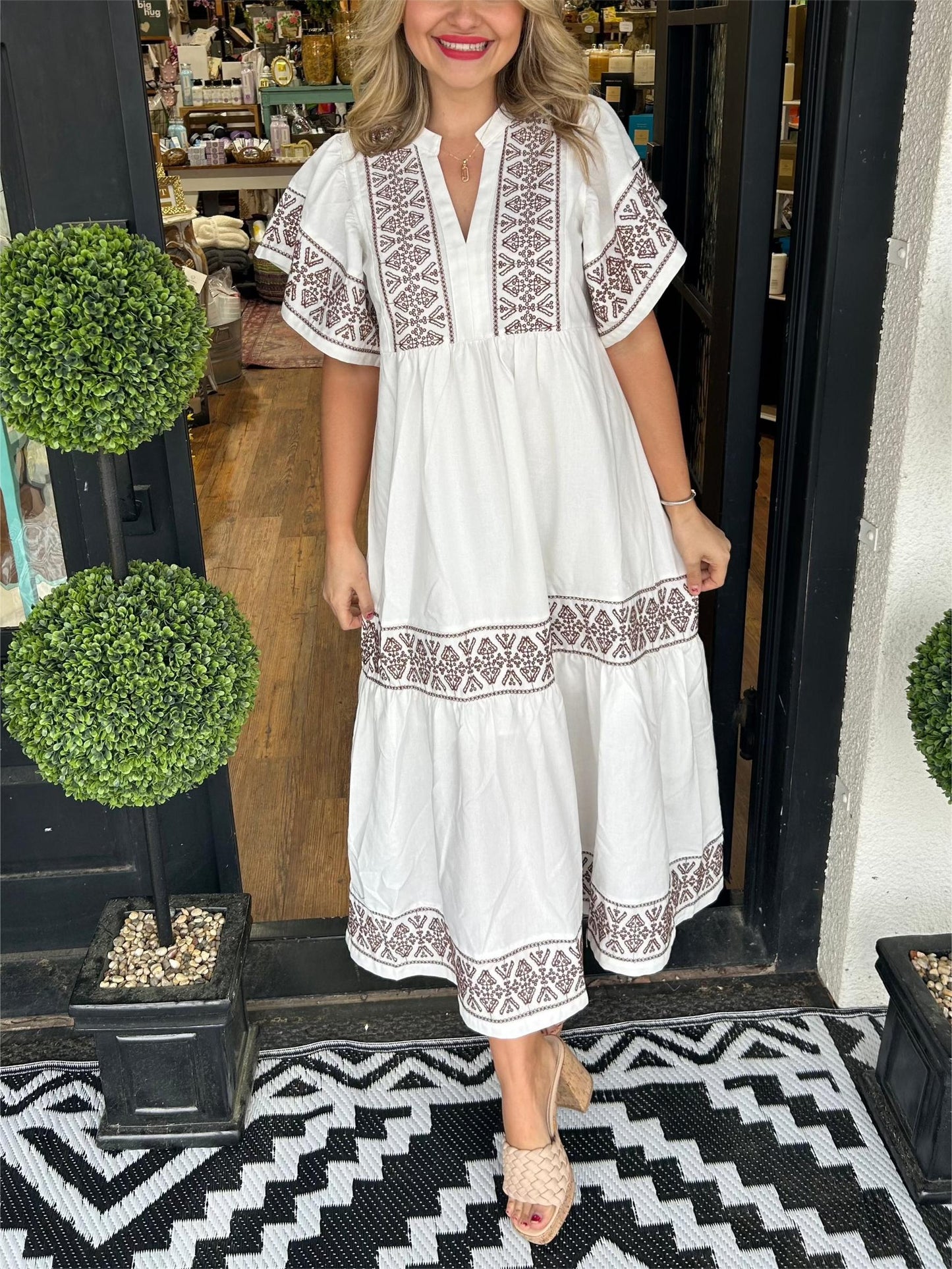 Elora - Elegante vestido de manga corta holgado y abullonado