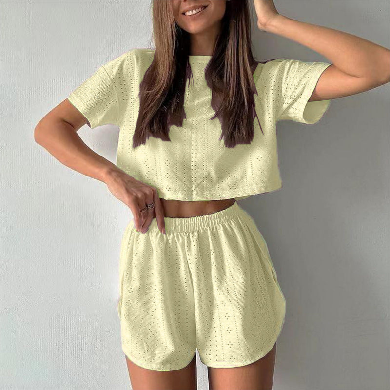 Briselle - Conjunto elegante de top corto con mangas cortas y pantalones cortos con ojales