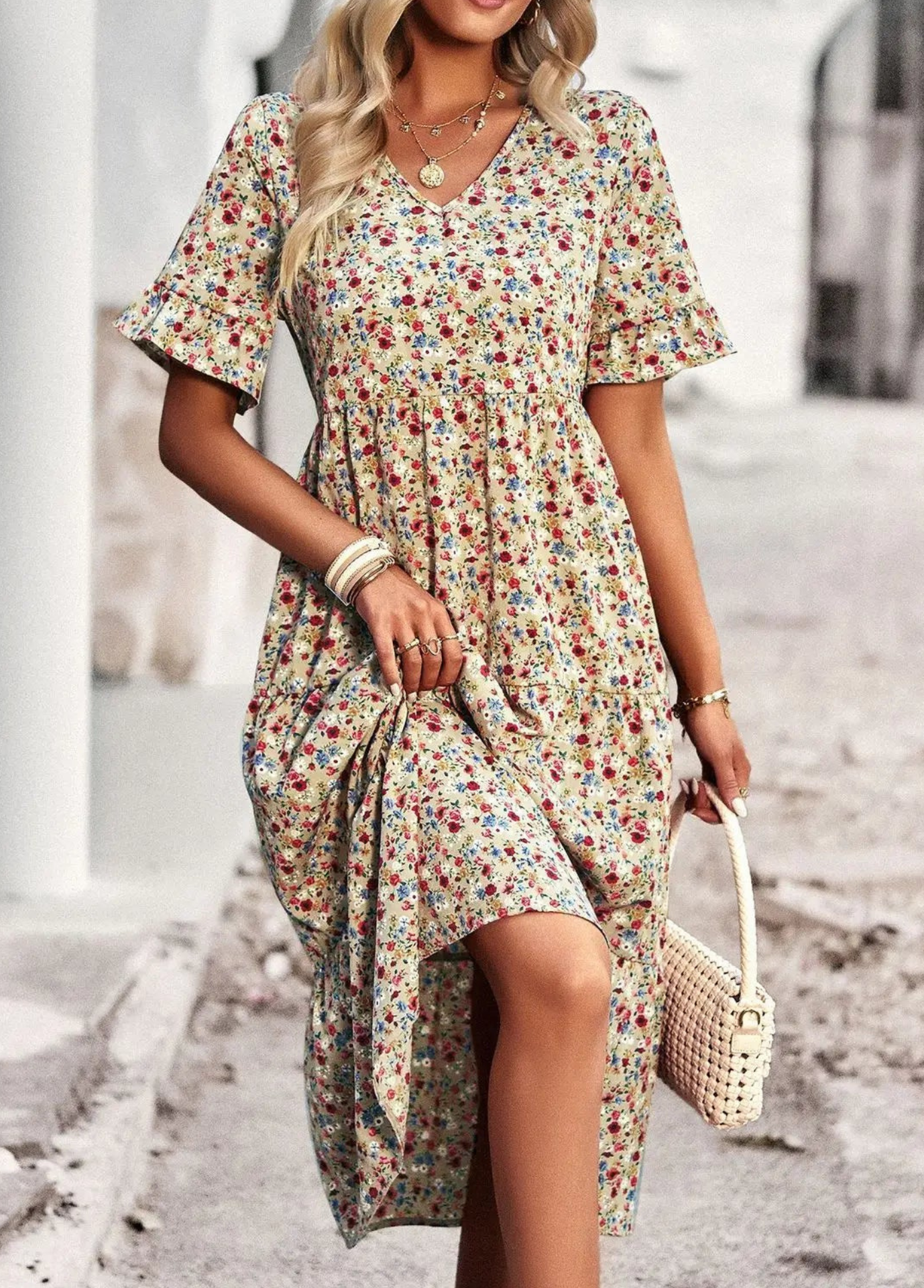 Brianne - Elegante vestido con estampado floral y escote en V con mangas cortas de volante