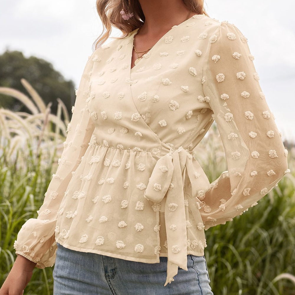 Orietta - Elegante blusa de encaje con cuello en V y manga larga
