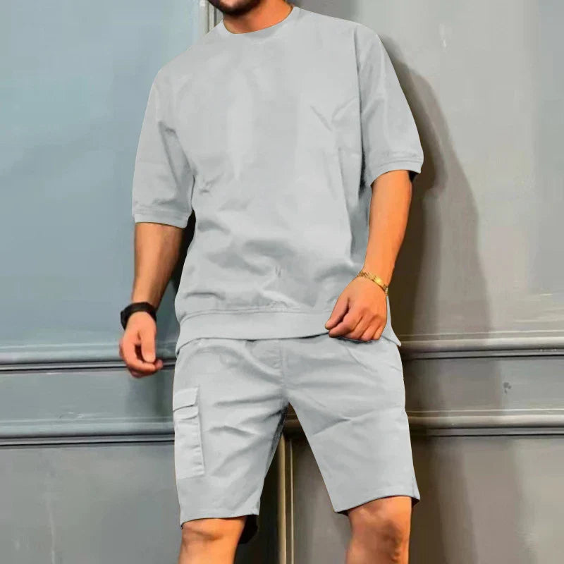 Jaiden - Camiseta oversize y pantalones cortos cargo