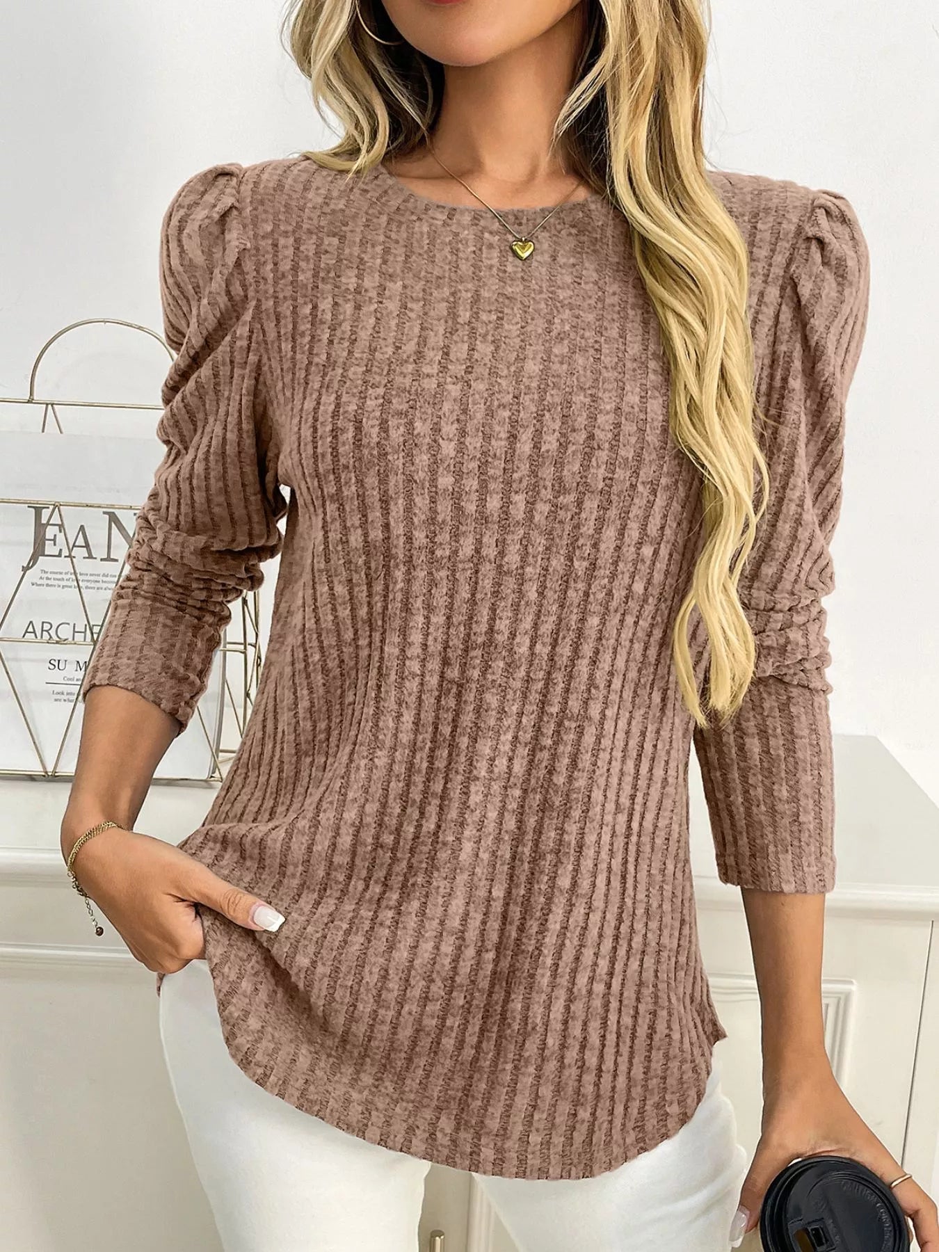 Yanna - Elegante sudadera de manga larga con cuello redondo y mangas abullonadas de punto acanalado