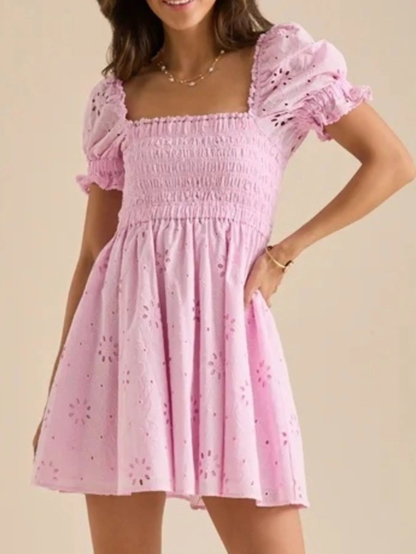 Emily - Minivestido con manga abullonada y espalda descubierta