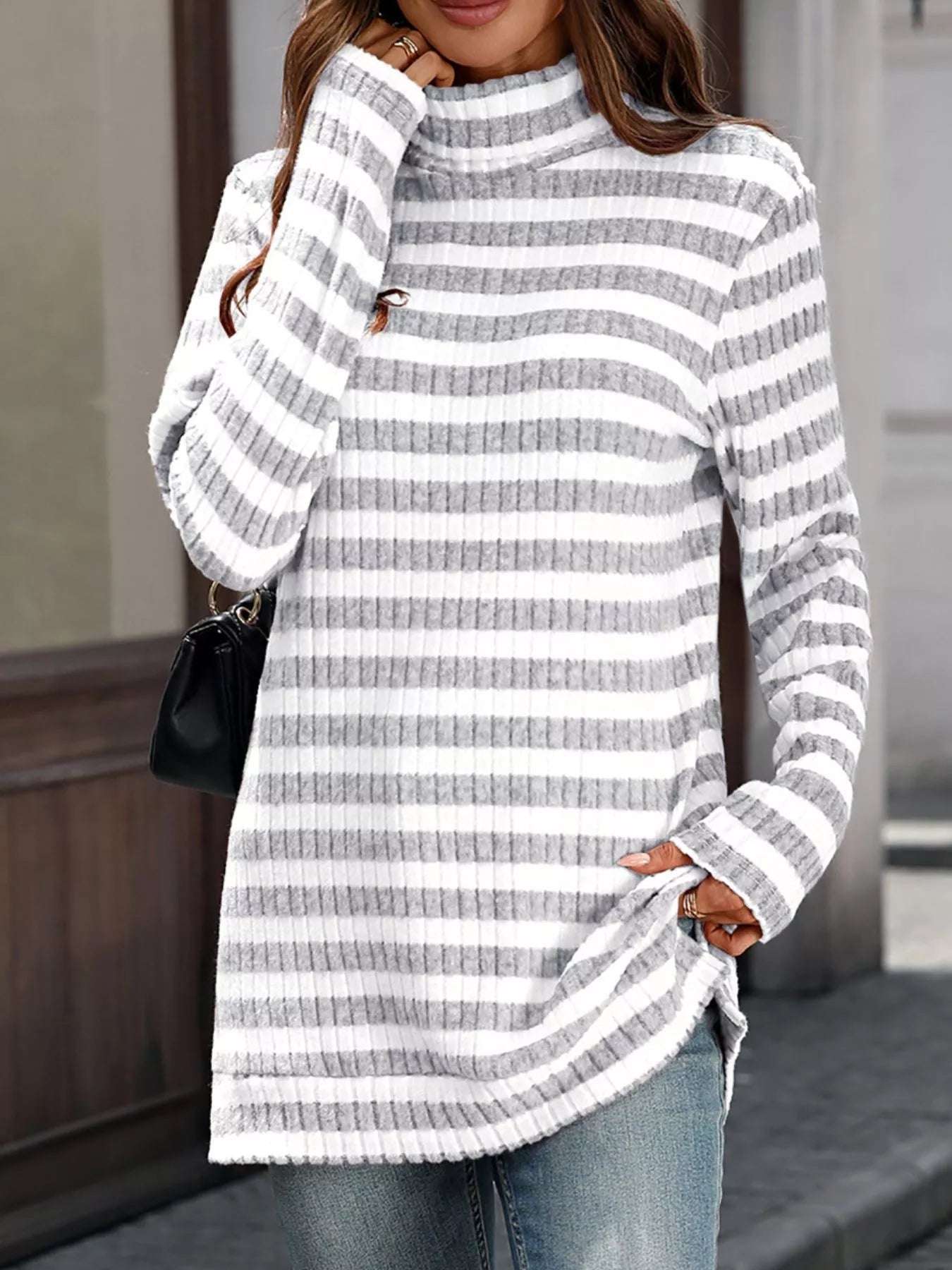 Carmelina - Elegante jersey de manga larga con cuello alto a rayas