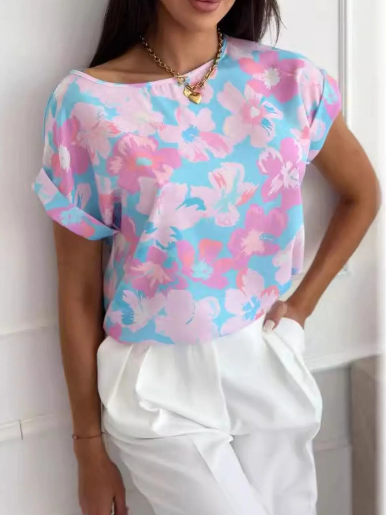Araceli - Blusa chic de manga corta enrollada