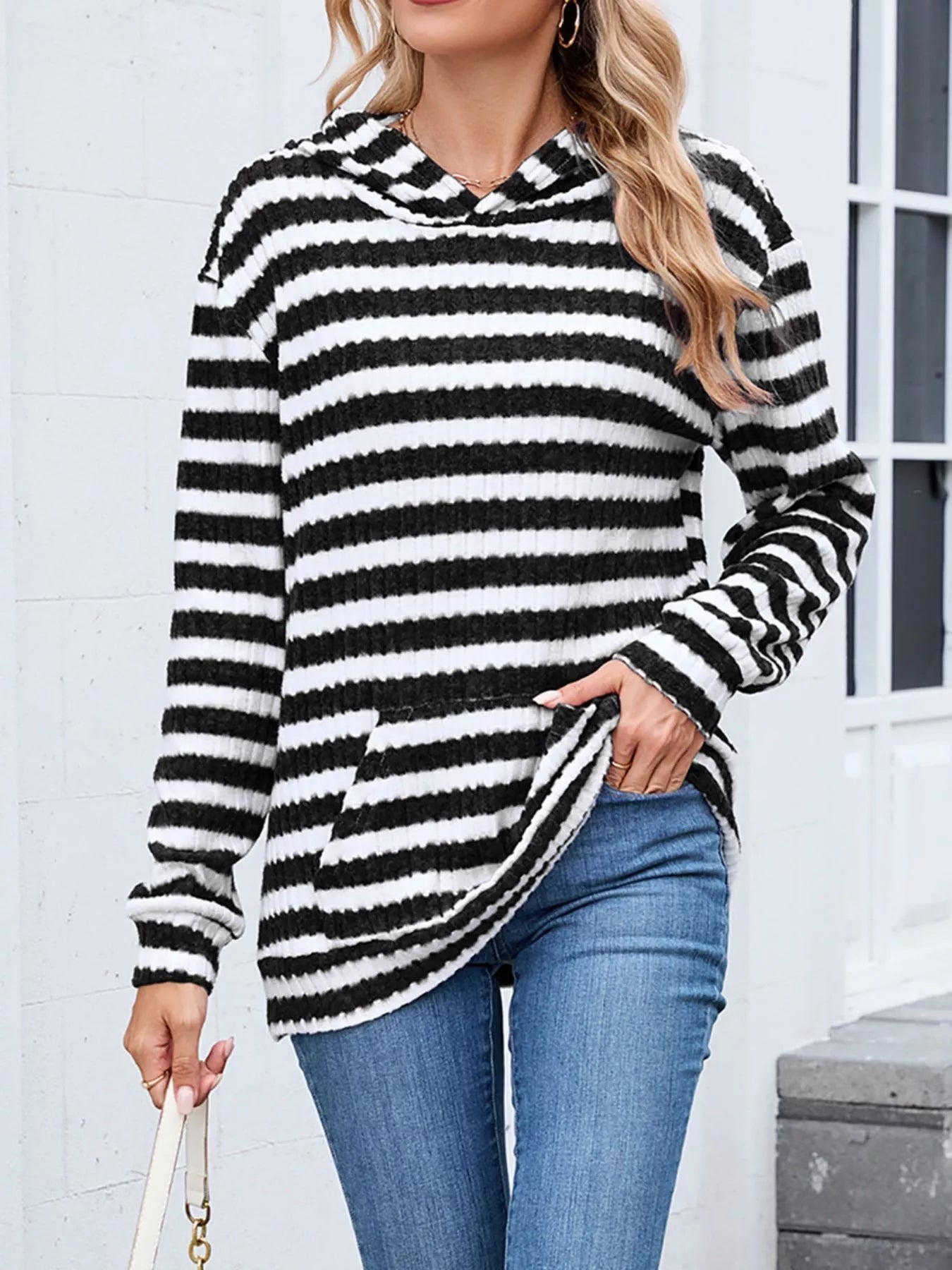 Yasmila - Elegante jersey cálido de rayas con capucha para mujer
