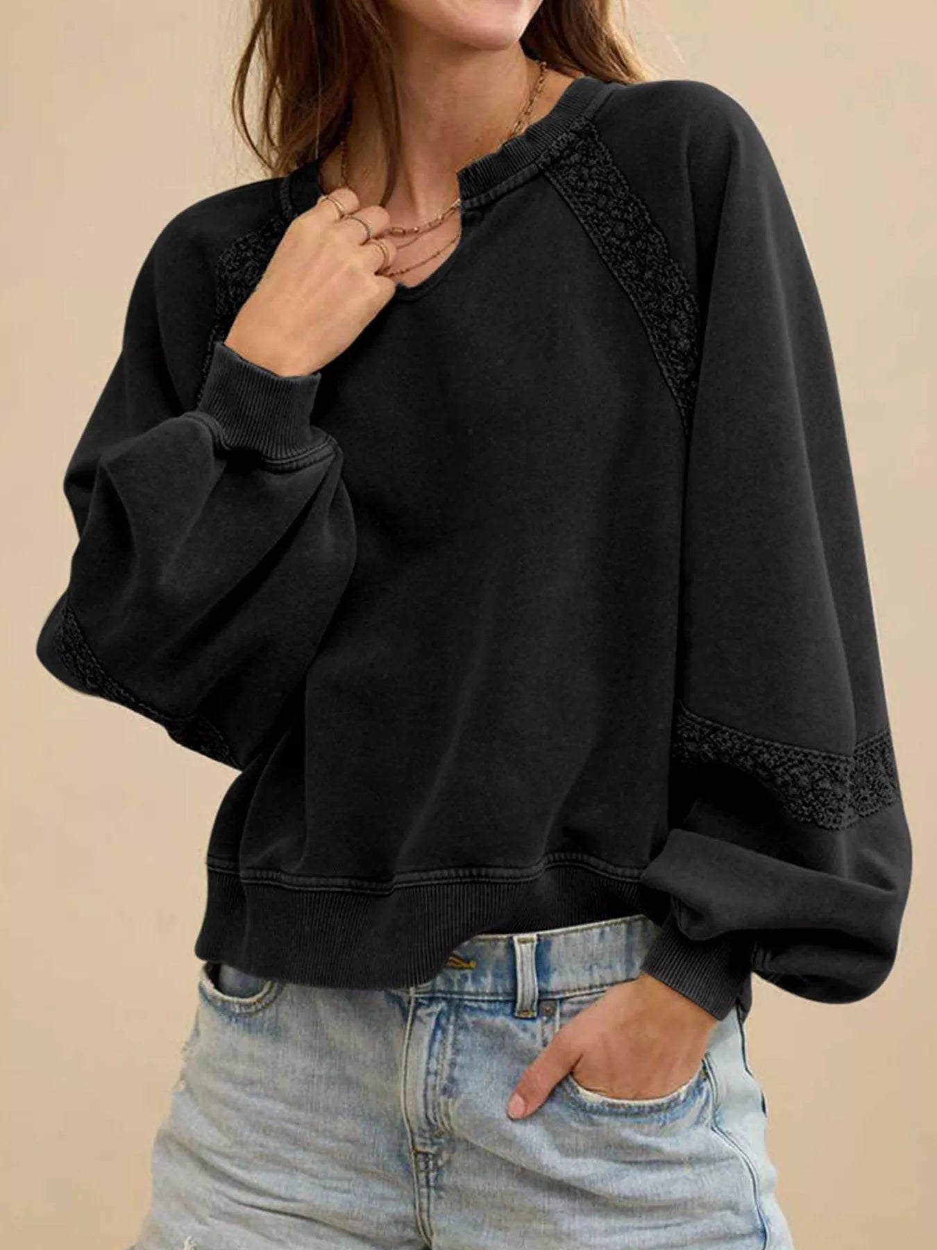 Dainora - Sudadera elegante y holgada de manga larga con detalles de encaje
