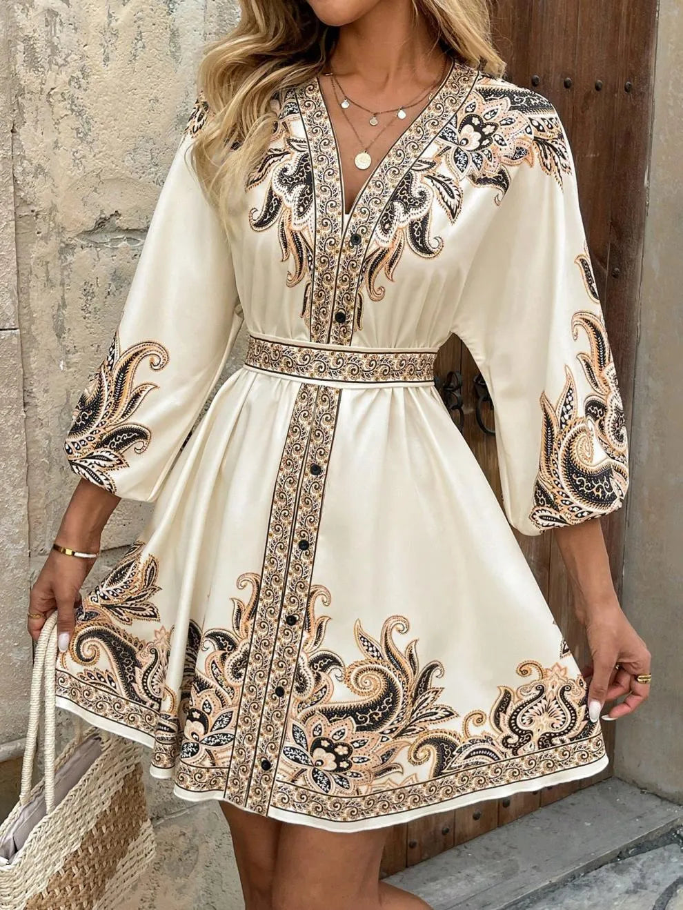 Elsie - Elegante mini vestido con cuello en V y manga 3/4