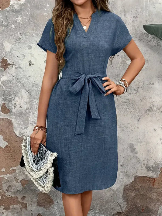 Zella - Elegante vestido de manga corta con cuello de pico y cinturón de anudar