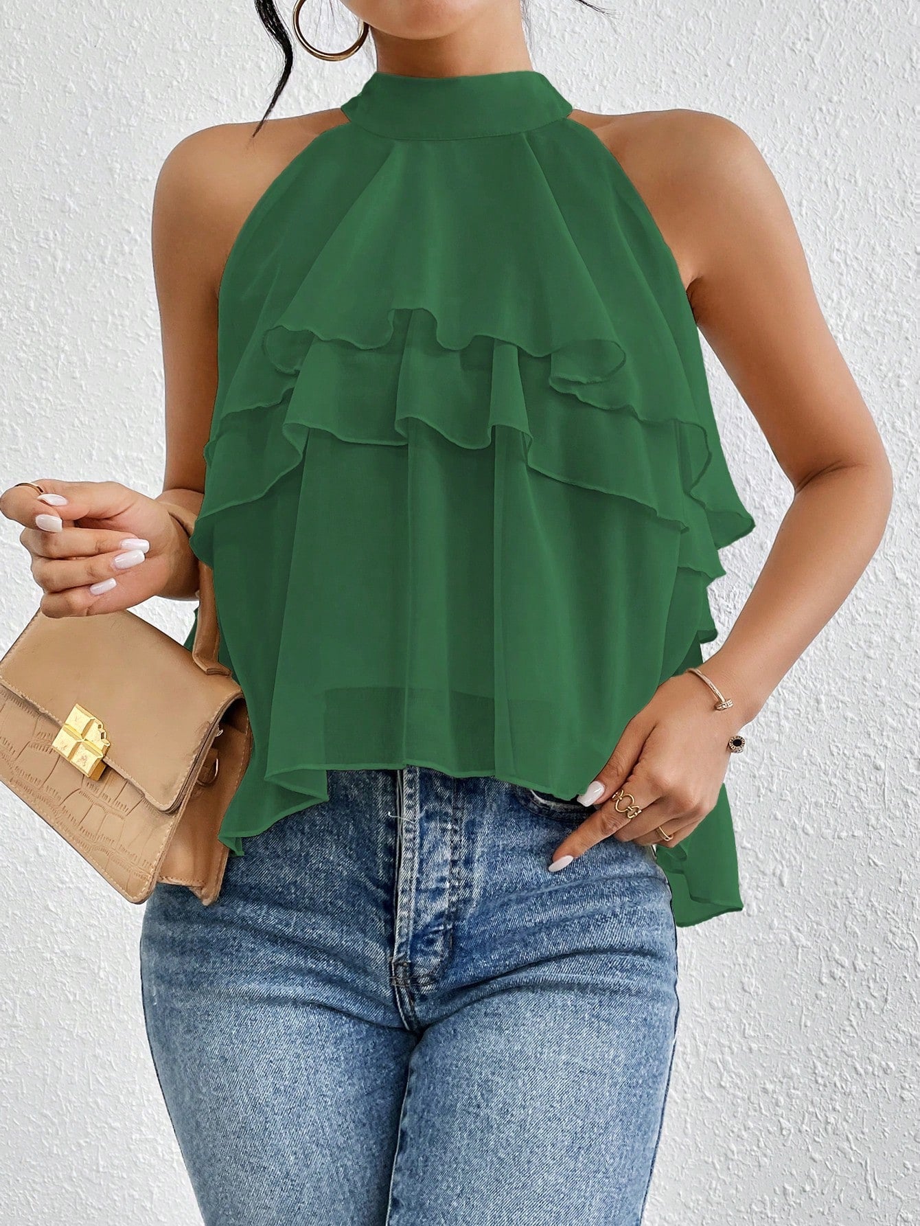 Heliana - Elegante top sin mangas con cuello halter y volantes en capas